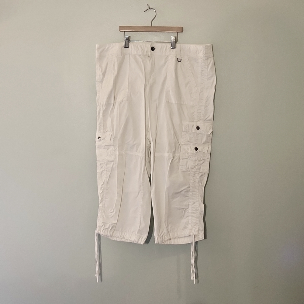Apt.9 White Utility Capri Size 16